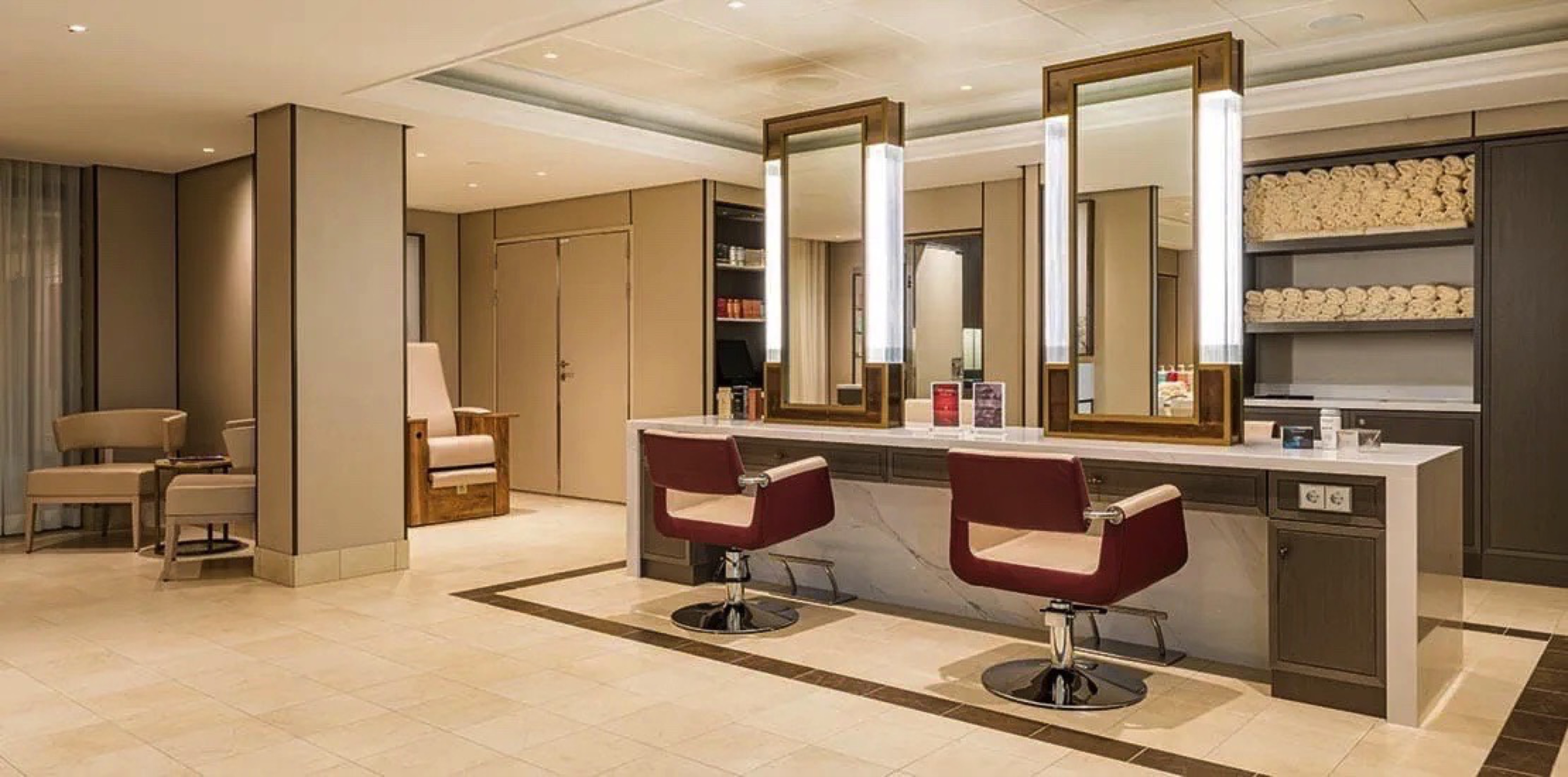 Spirit of Discovery - The Salon